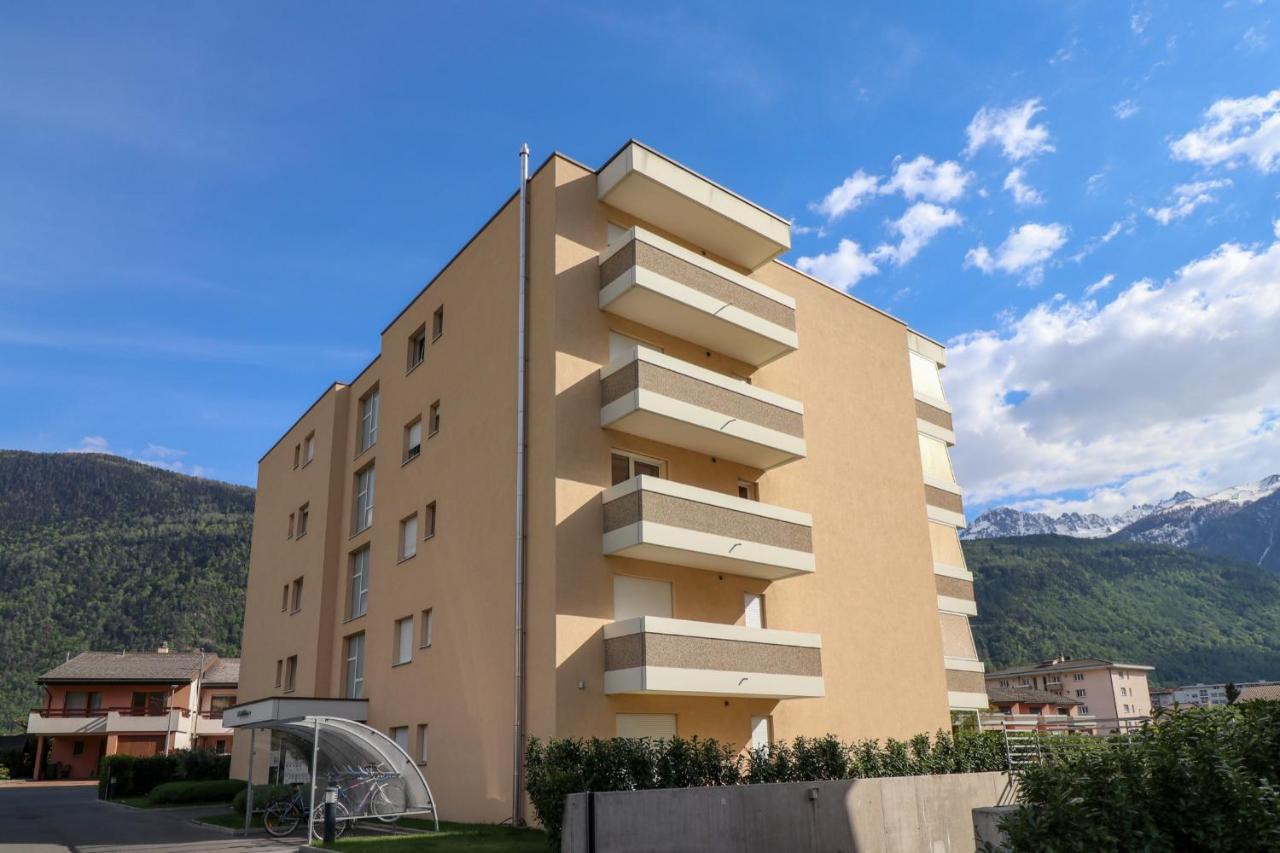 Nice Apartment Ideally Located In Martigny Екстер'єр фото